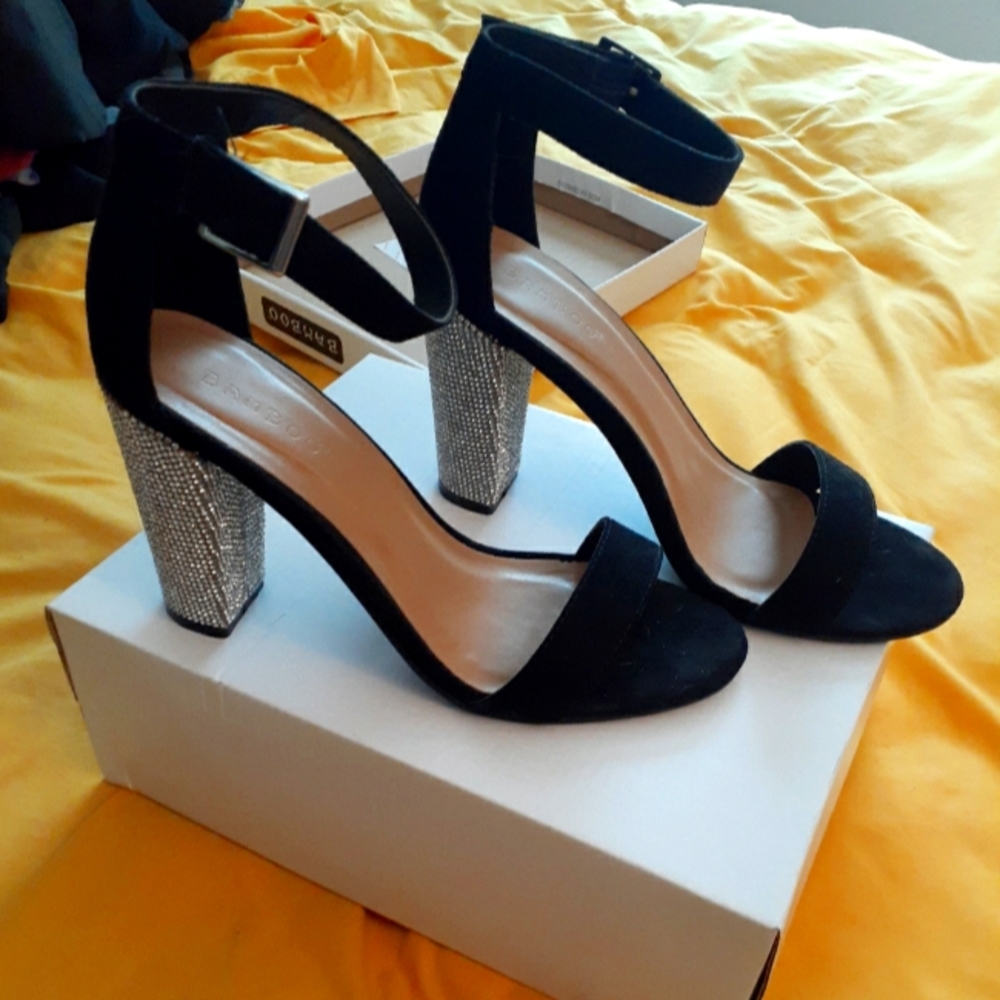 Strappy heels with crystals